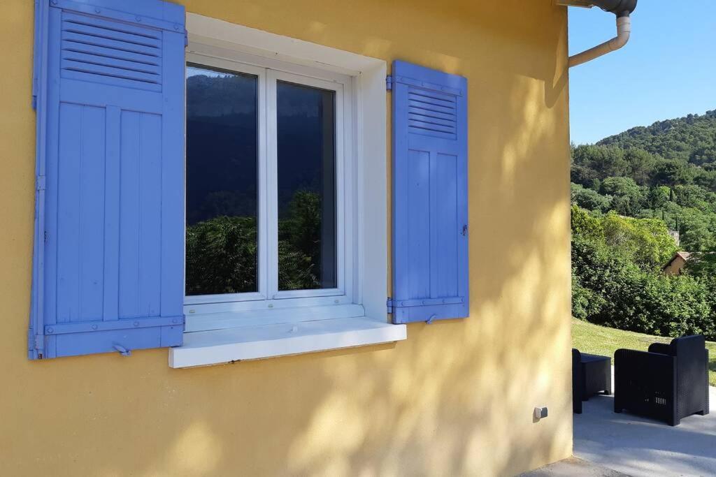 Vue Panoramique Sur Le Chateau,Montagne Et Grottes Fontaine-de-Vaucluse Ngoại thất bức ảnh