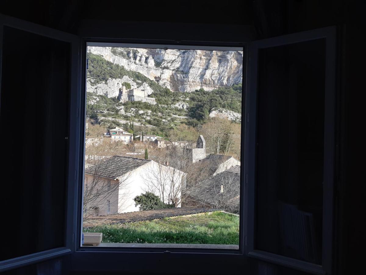 Vue Panoramique Sur Le Chateau,Montagne Et Grottes Fontaine-de-Vaucluse Ngoại thất bức ảnh
