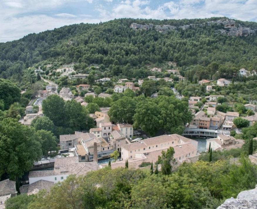 Vue Panoramique Sur Le Chateau,Montagne Et Grottes Fontaine-de-Vaucluse Ngoại thất bức ảnh